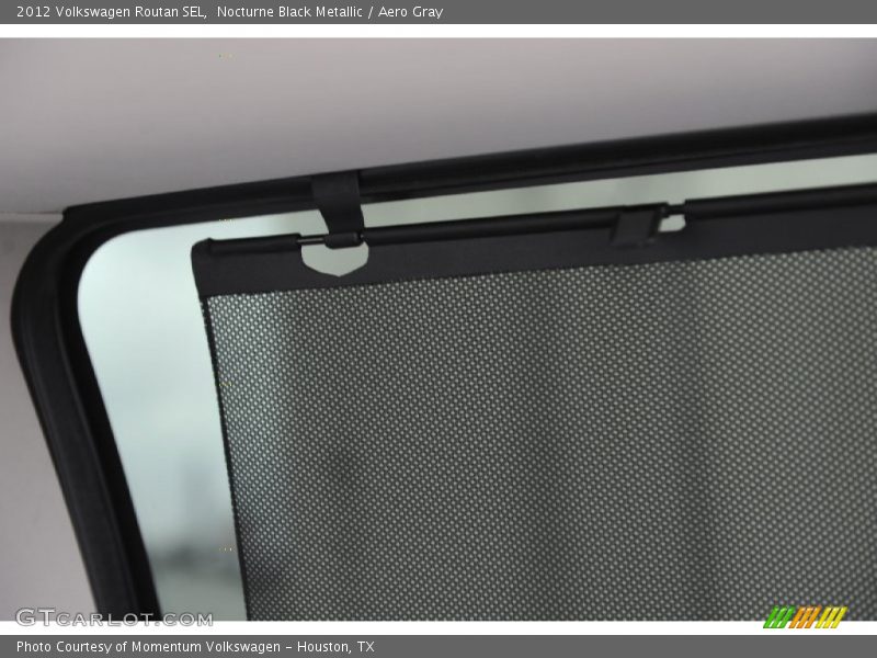 Nocturne Black Metallic / Aero Gray 2012 Volkswagen Routan SEL