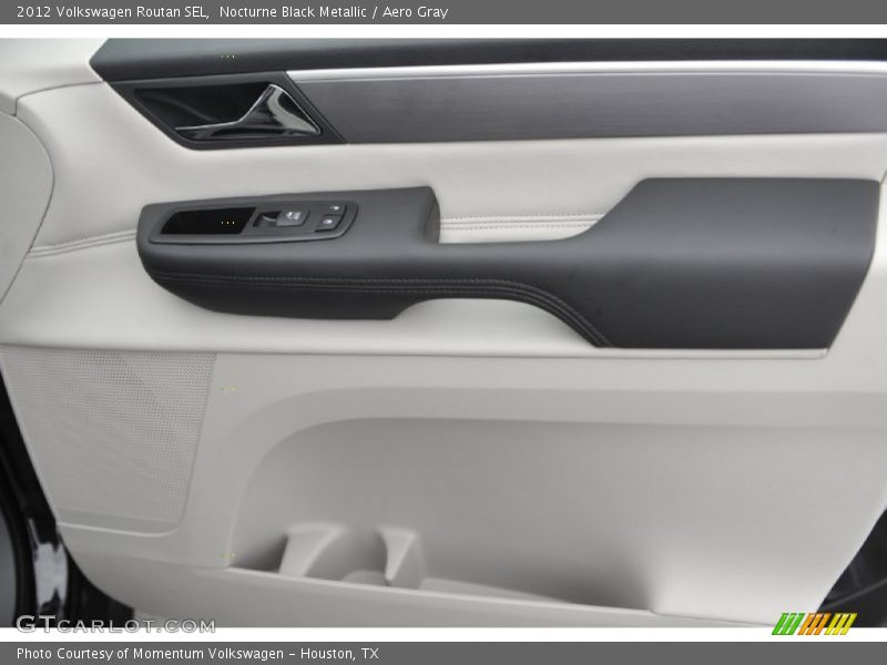Nocturne Black Metallic / Aero Gray 2012 Volkswagen Routan SEL