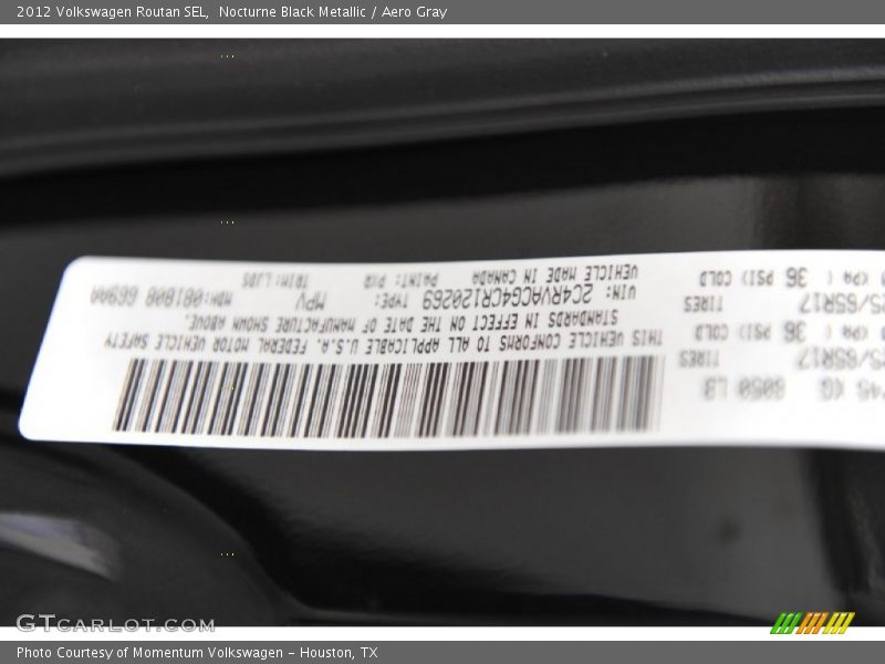 Nocturne Black Metallic / Aero Gray 2012 Volkswagen Routan SEL
