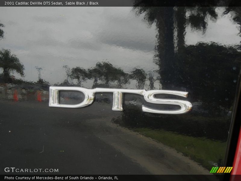  2001 DeVille DTS Sedan Logo