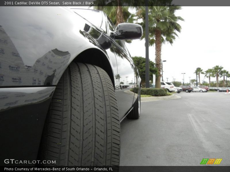 Sable Black / Black 2001 Cadillac DeVille DTS Sedan