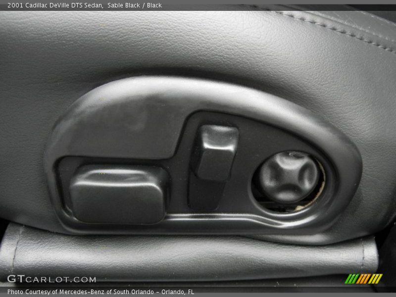 Controls of 2001 DeVille DTS Sedan