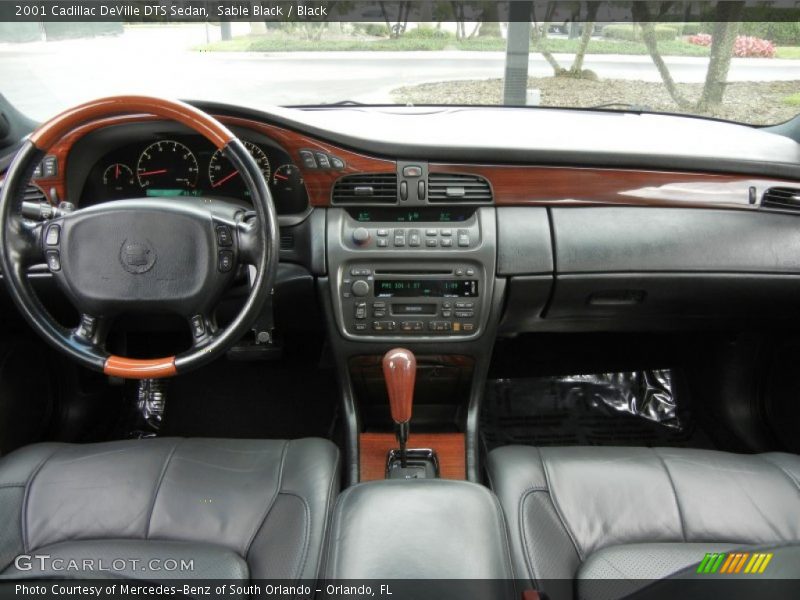 Dashboard of 2001 DeVille DTS Sedan