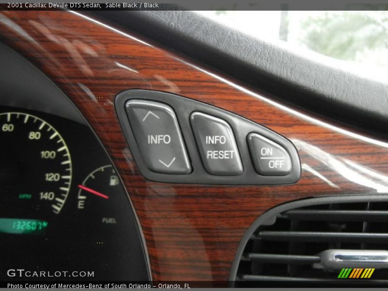 Controls of 2001 DeVille DTS Sedan