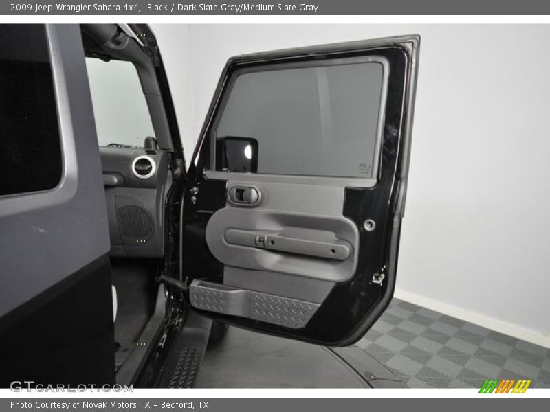 Black / Dark Slate Gray/Medium Slate Gray 2009 Jeep Wrangler Sahara 4x4