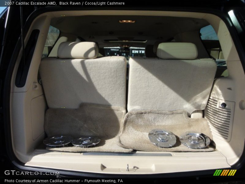 Black Raven / Cocoa/Light Cashmere 2007 Cadillac Escalade AWD