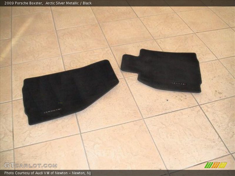 Arctic Silver Metallic / Black 2009 Porsche Boxster