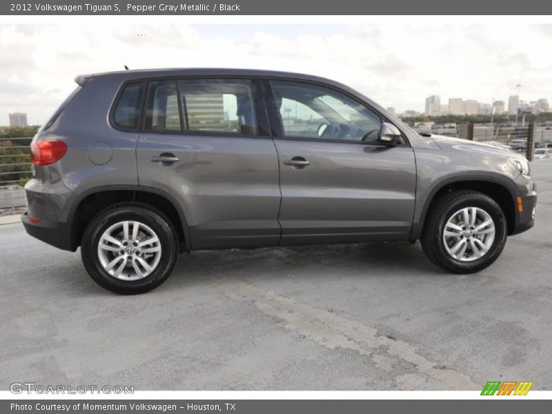 Pepper Gray Metallic / Black 2012 Volkswagen Tiguan S