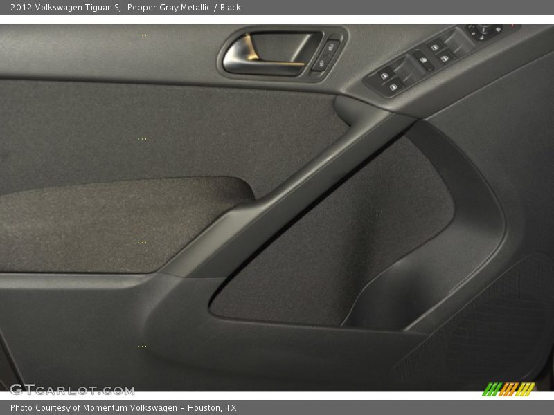 Pepper Gray Metallic / Black 2012 Volkswagen Tiguan S