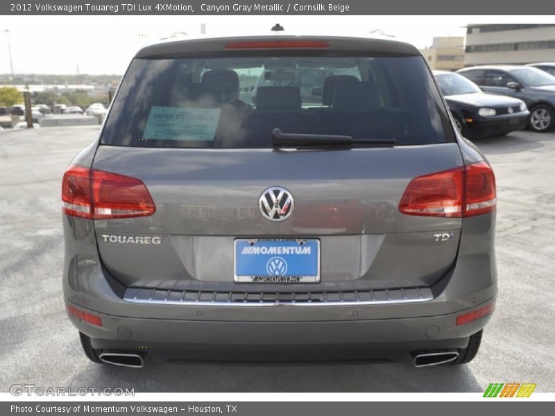 Canyon Gray Metallic / Cornsilk Beige 2012 Volkswagen Touareg TDI Lux 4XMotion