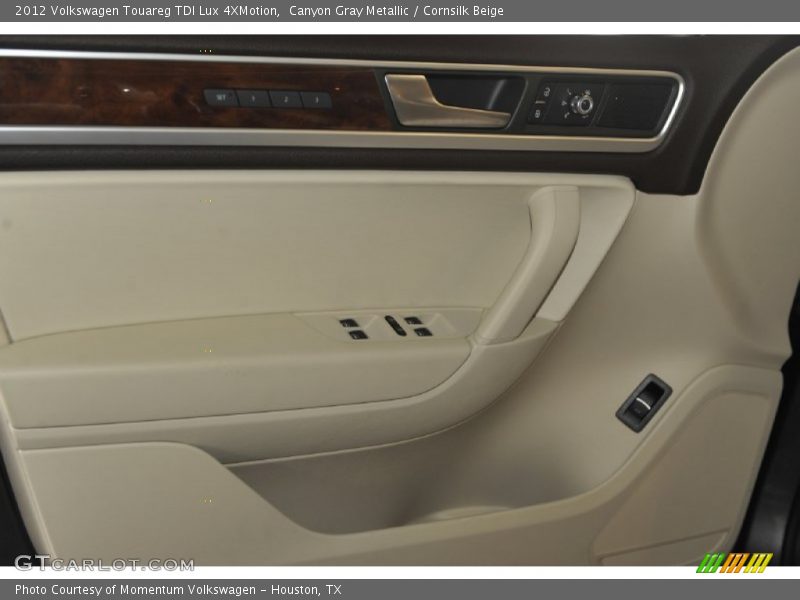 Canyon Gray Metallic / Cornsilk Beige 2012 Volkswagen Touareg TDI Lux 4XMotion