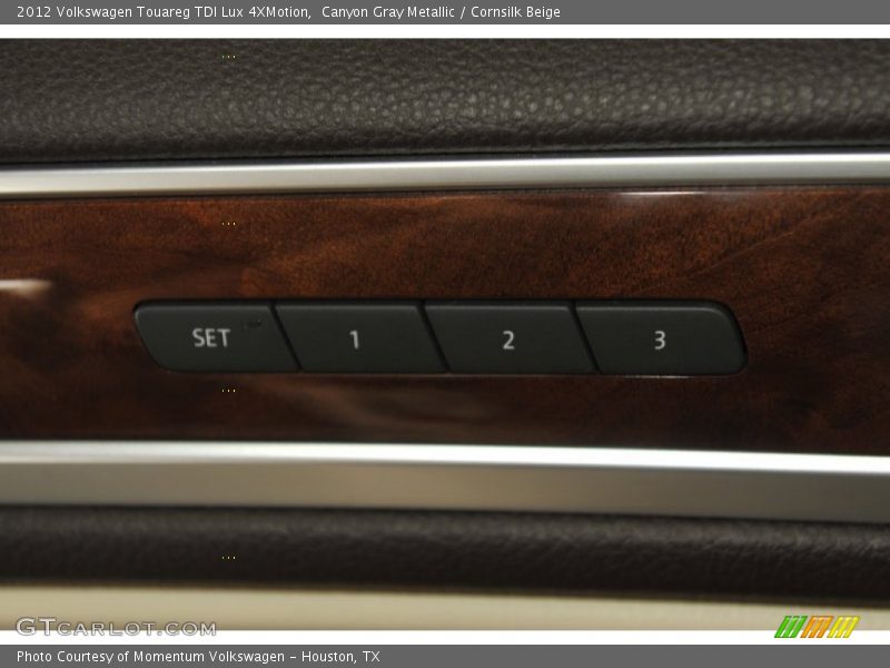 Canyon Gray Metallic / Cornsilk Beige 2012 Volkswagen Touareg TDI Lux 4XMotion