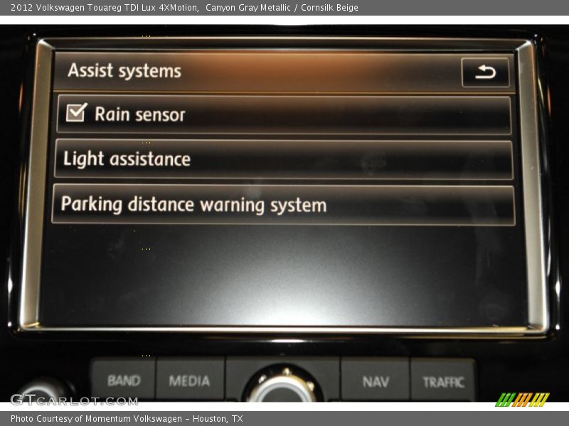 Canyon Gray Metallic / Cornsilk Beige 2012 Volkswagen Touareg TDI Lux 4XMotion