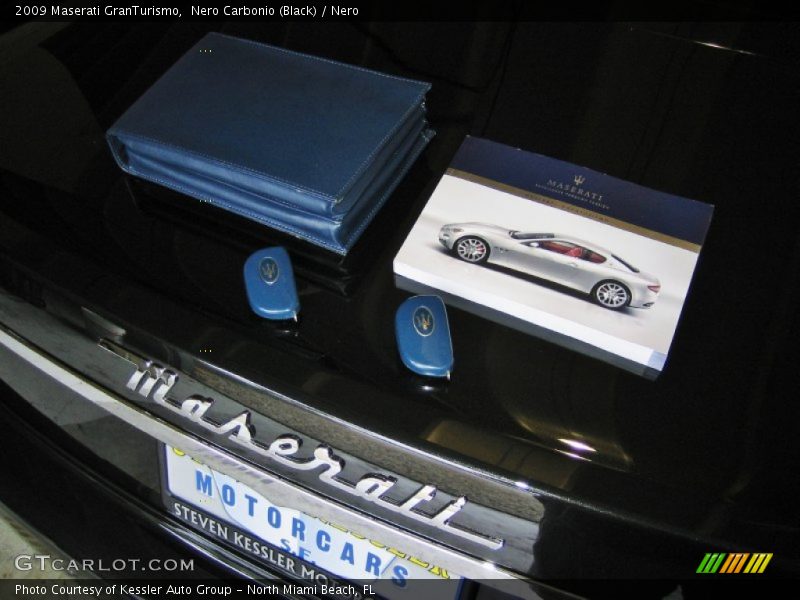 Nero Carbonio (Black) / Nero 2009 Maserati GranTurismo
