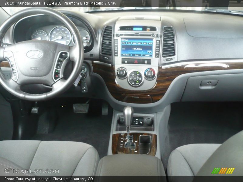 Phantom Black Metallic / Gray 2010 Hyundai Santa Fe SE 4WD