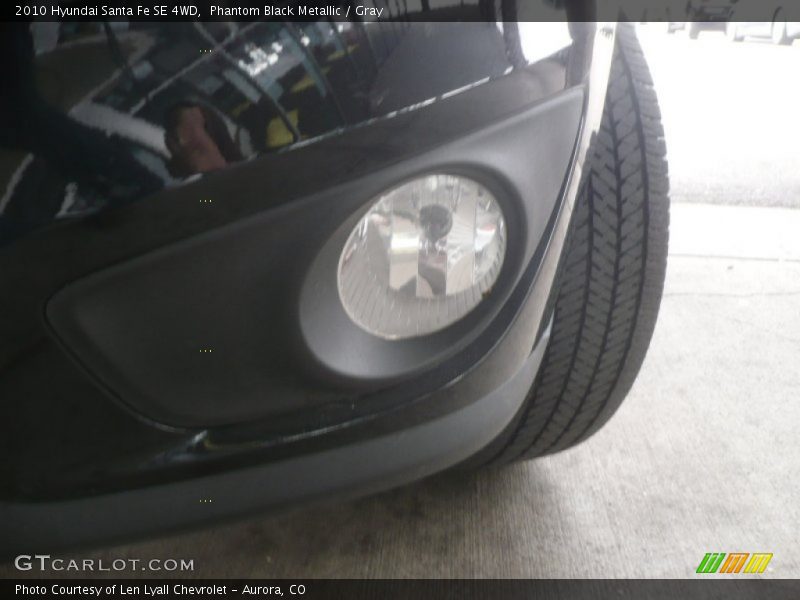 Phantom Black Metallic / Gray 2010 Hyundai Santa Fe SE 4WD