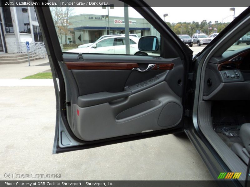 Thunder Gray / Dark Gray 2005 Cadillac DeVille Sedan