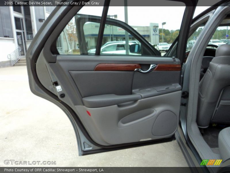 Thunder Gray / Dark Gray 2005 Cadillac DeVille Sedan