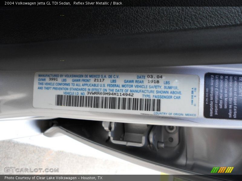 Reflex Silver Metallic / Black 2004 Volkswagen Jetta GL TDI Sedan