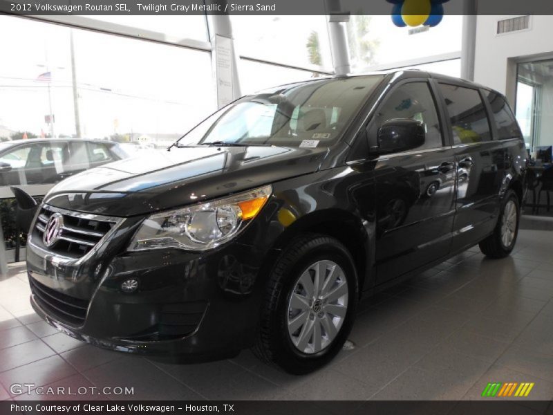 Twilight Gray Metallic / Sierra Sand 2012 Volkswagen Routan SEL