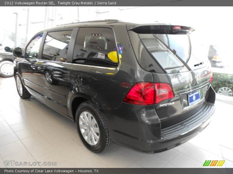 Twilight Gray Metallic / Sierra Sand 2012 Volkswagen Routan SEL
