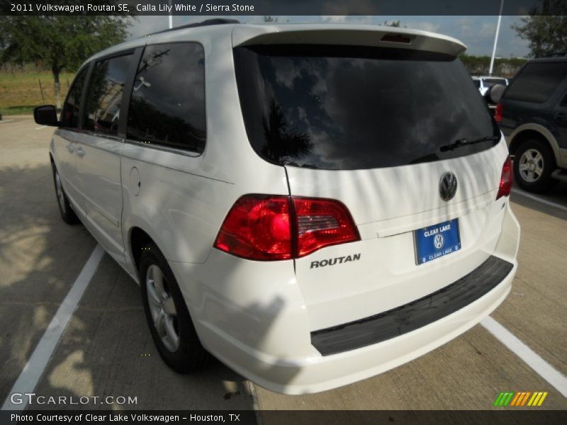 Calla Lily White / Sierra Stone 2011 Volkswagen Routan SE