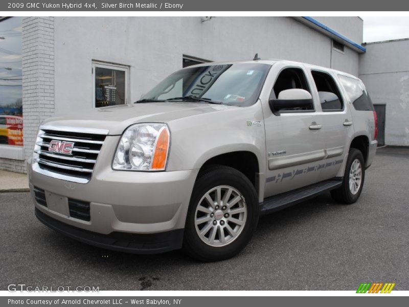 Front 3/4 View of 2009 Yukon Hybrid 4x4