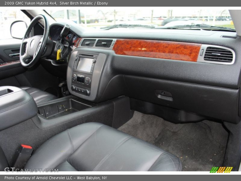 Dashboard of 2009 Yukon Hybrid 4x4