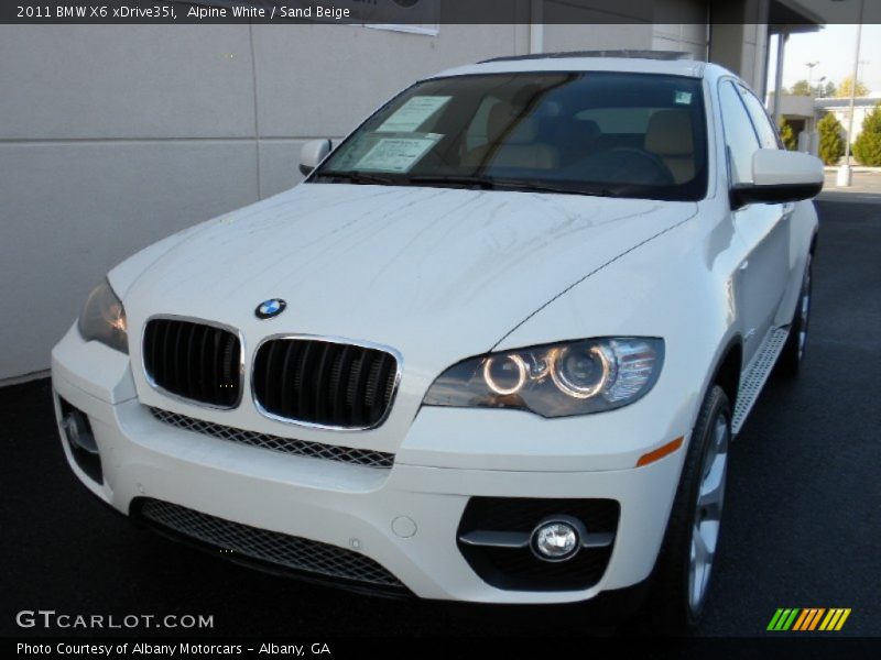 Front 3/4 View of 2011 X6 xDrive35i