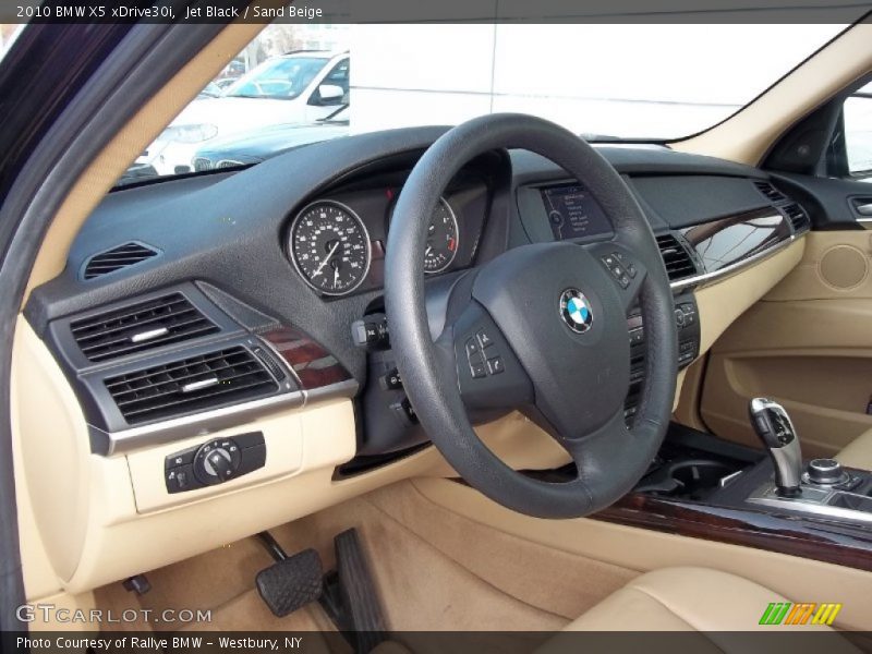Jet Black / Sand Beige 2010 BMW X5 xDrive30i