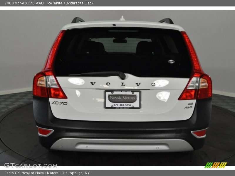 Ice White / Anthracite Black 2008 Volvo XC70 AWD