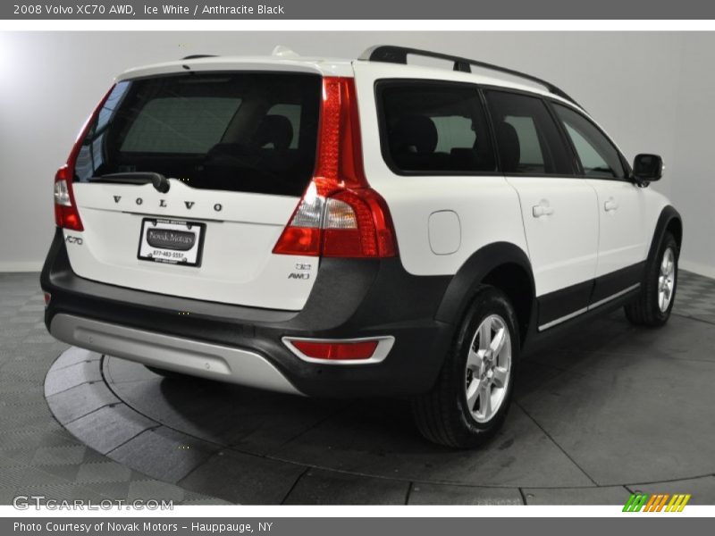 Ice White / Anthracite Black 2008 Volvo XC70 AWD