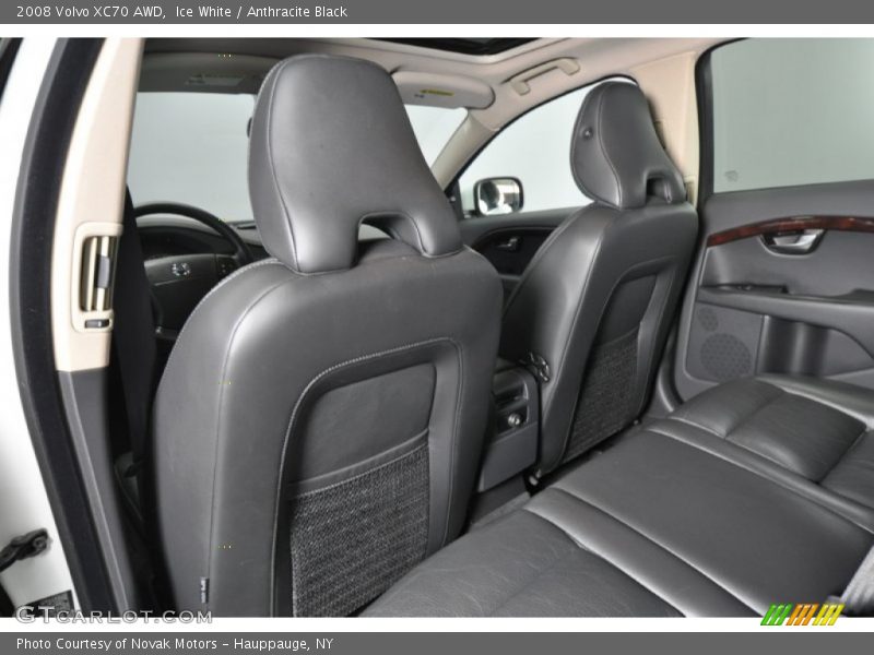 Ice White / Anthracite Black 2008 Volvo XC70 AWD