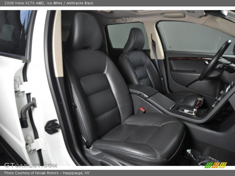 Ice White / Anthracite Black 2008 Volvo XC70 AWD