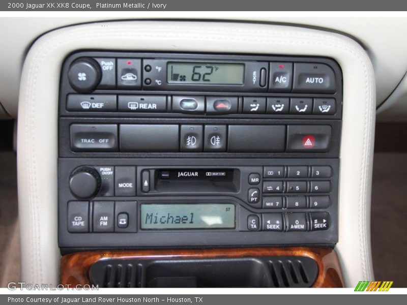 Audio System of 2000 XK XK8 Coupe