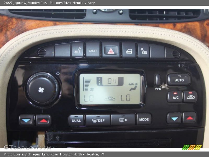 Platinum Silver Metallic / Ivory 2005 Jaguar XJ Vanden Plas