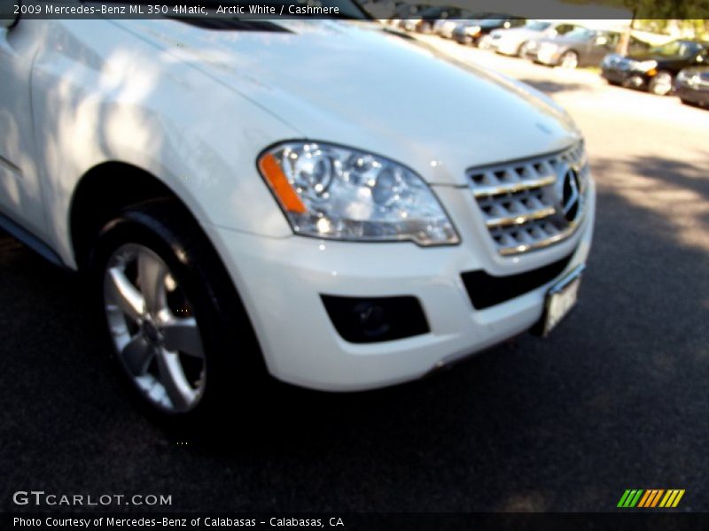 Arctic White / Cashmere 2009 Mercedes-Benz ML 350 4Matic