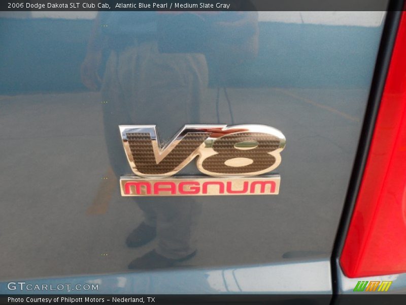 V8 Magnum badge - 2006 Dodge Dakota SLT Club Cab