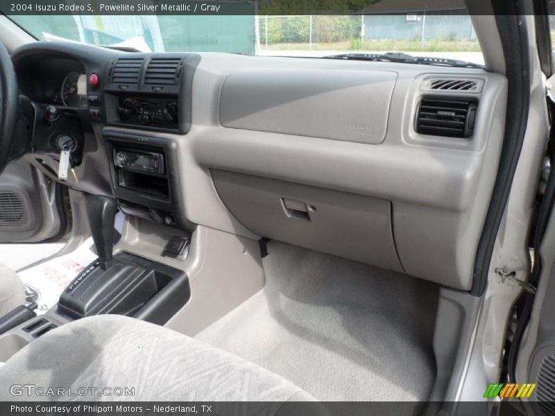 Dashboard of 2004 Rodeo S