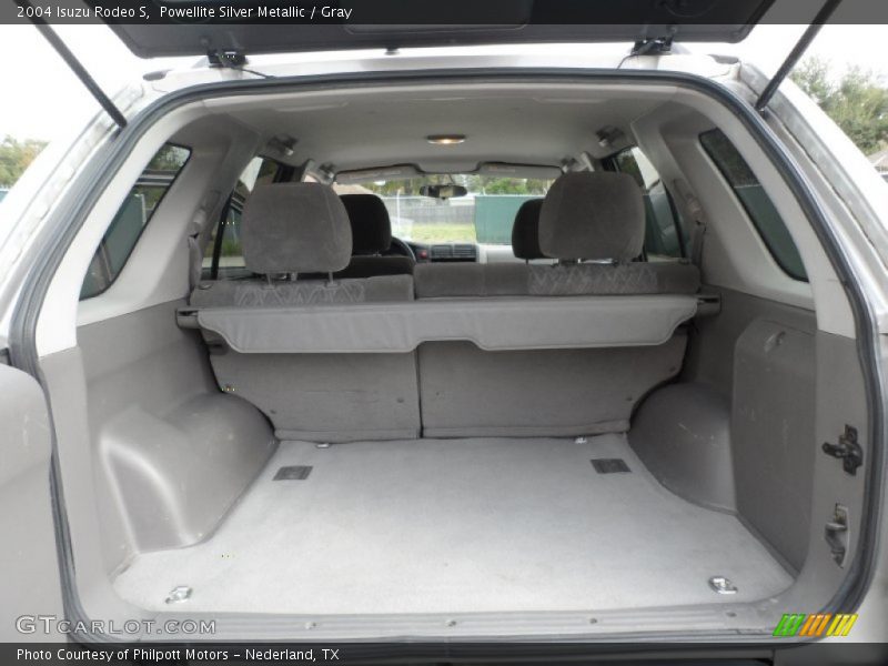 2004 Rodeo S Trunk