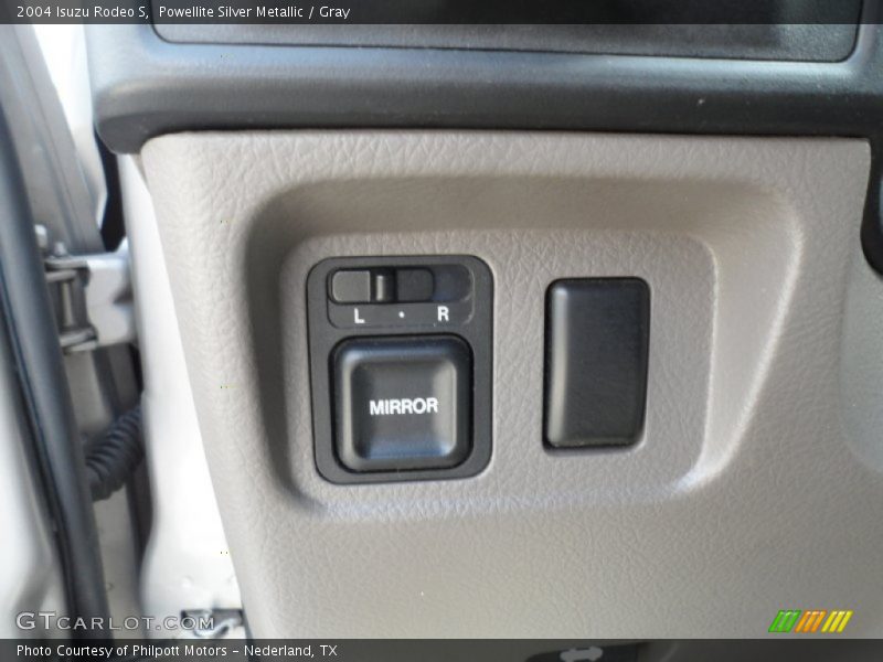 Controls of 2004 Rodeo S