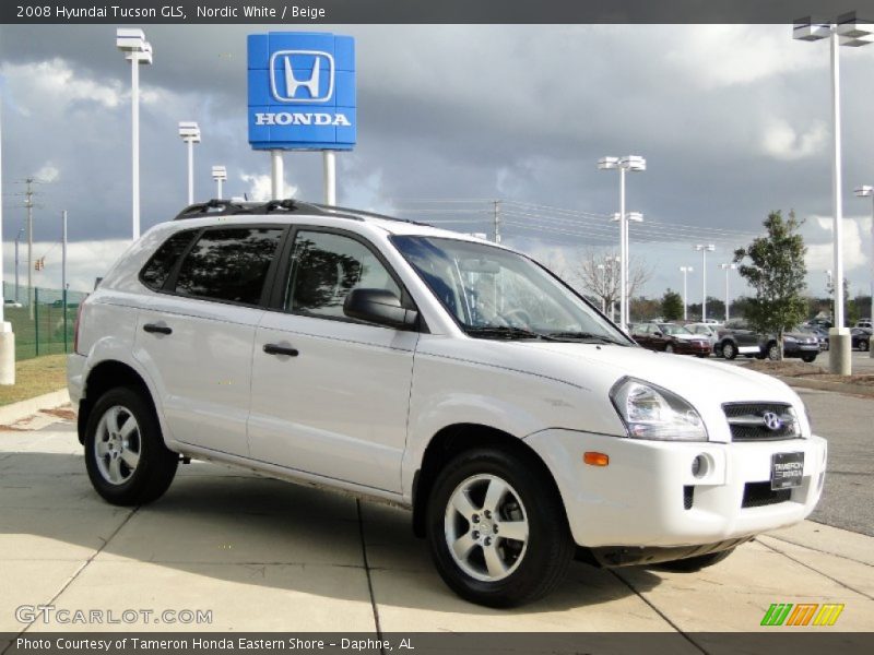 Nordic White / Beige 2008 Hyundai Tucson GLS