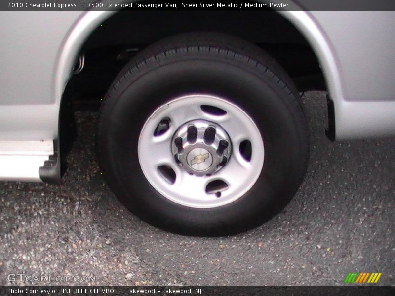 Sheer Silver Metallic / Medium Pewter 2010 Chevrolet Express LT 3500 Extended Passenger Van