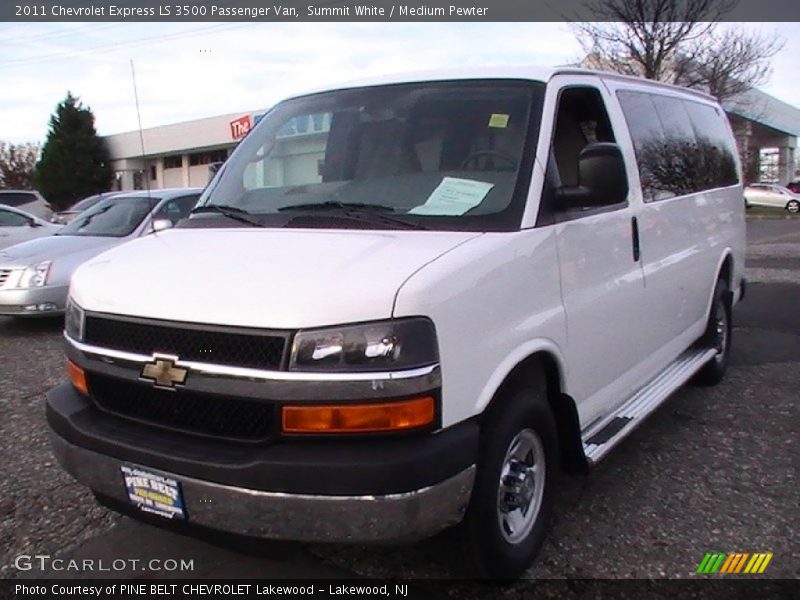 Summit White / Medium Pewter 2011 Chevrolet Express LS 3500 Passenger Van