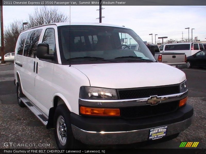 Summit White / Medium Pewter 2011 Chevrolet Express LS 3500 Passenger Van