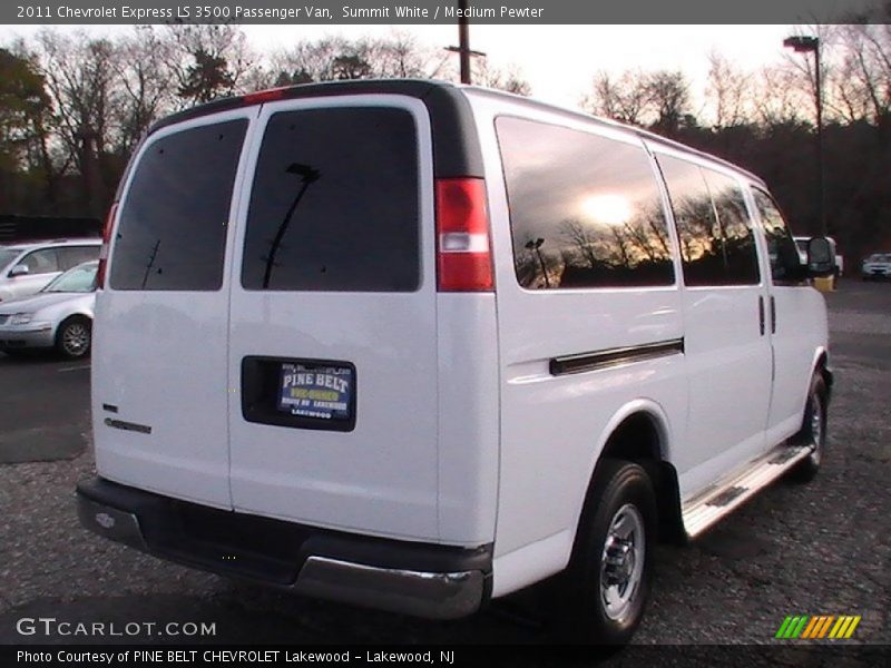 Summit White / Medium Pewter 2011 Chevrolet Express LS 3500 Passenger Van