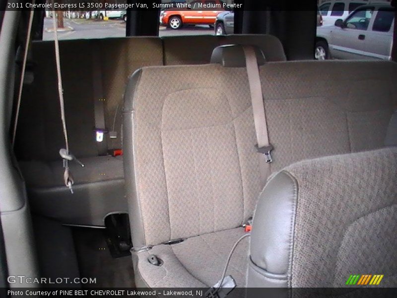 Summit White / Medium Pewter 2011 Chevrolet Express LS 3500 Passenger Van
