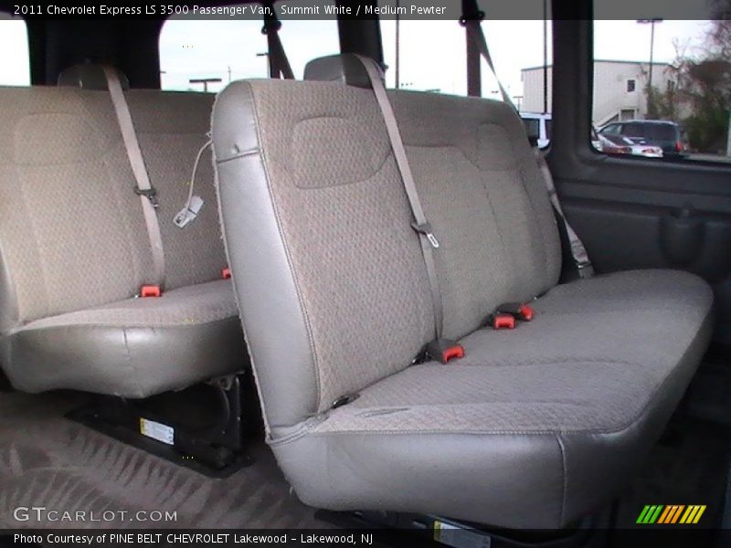 Summit White / Medium Pewter 2011 Chevrolet Express LS 3500 Passenger Van