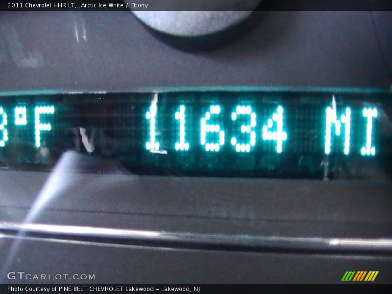 Arctic Ice White / Ebony 2011 Chevrolet HHR LT