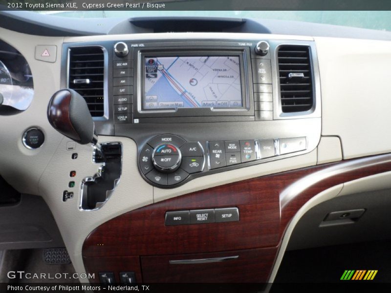Controls of 2012 Sienna XLE